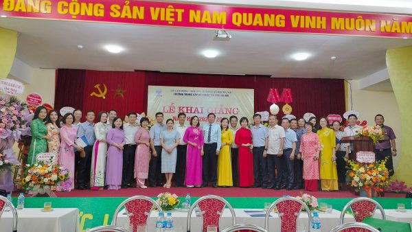 Lễ khai giảng năm học 2023-2024 của trường TC Kỹ thuật tin học Hà Nội